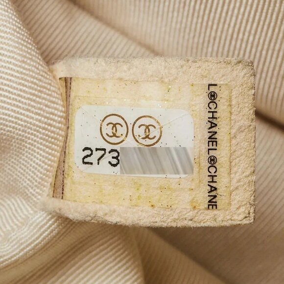 Chanel White Quilted Lambskin Leather Tassel Camera Shoulder Bag - Picture 5 of 11